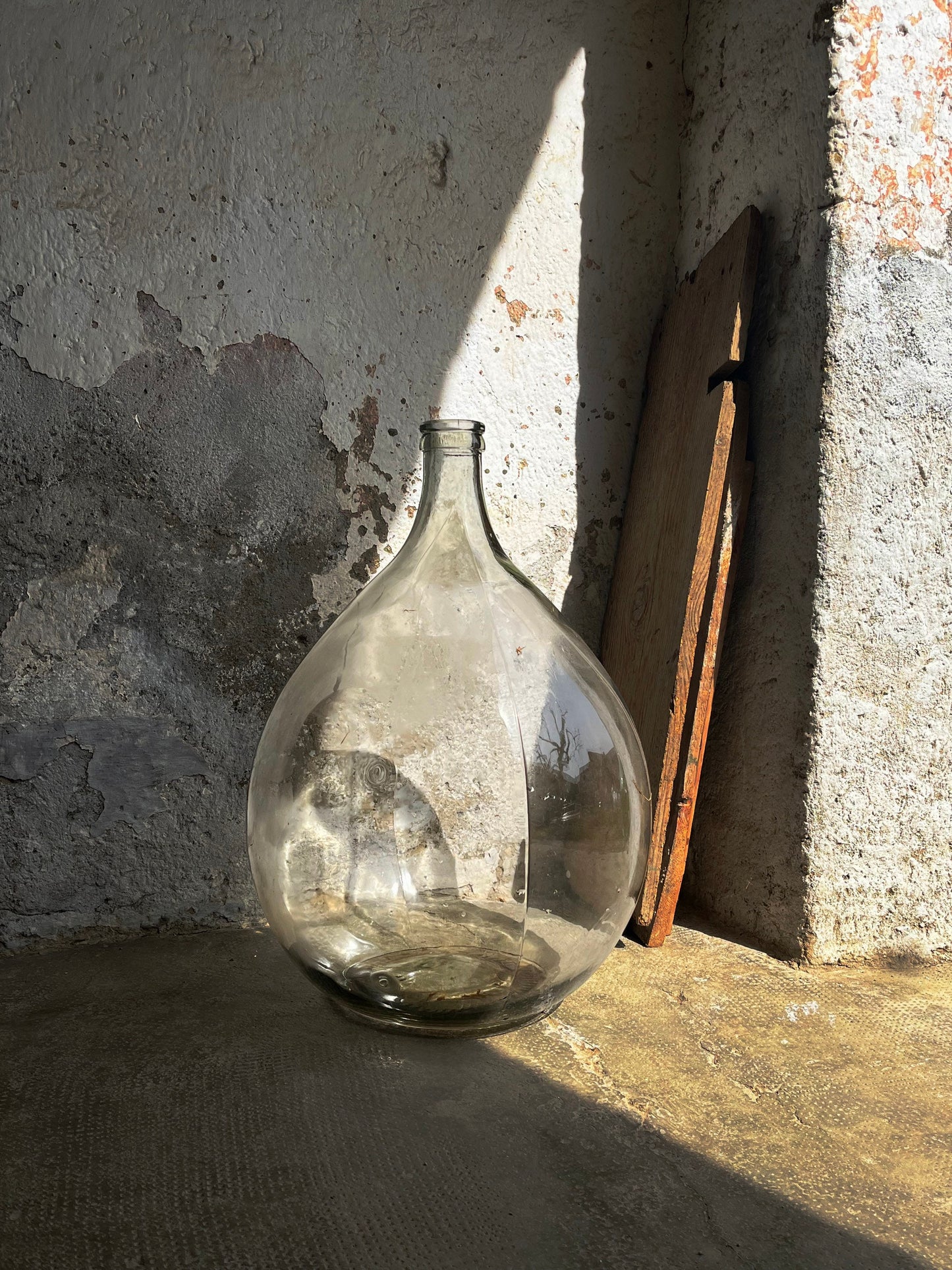 54 litre demijohn / transparent colour - white / floor vase / 54 litres - demijohns glass vase / TRANSPARENT